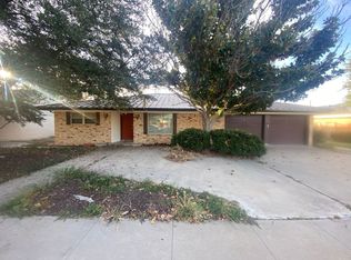 1019 E Waco St, Kermit, TX 79745