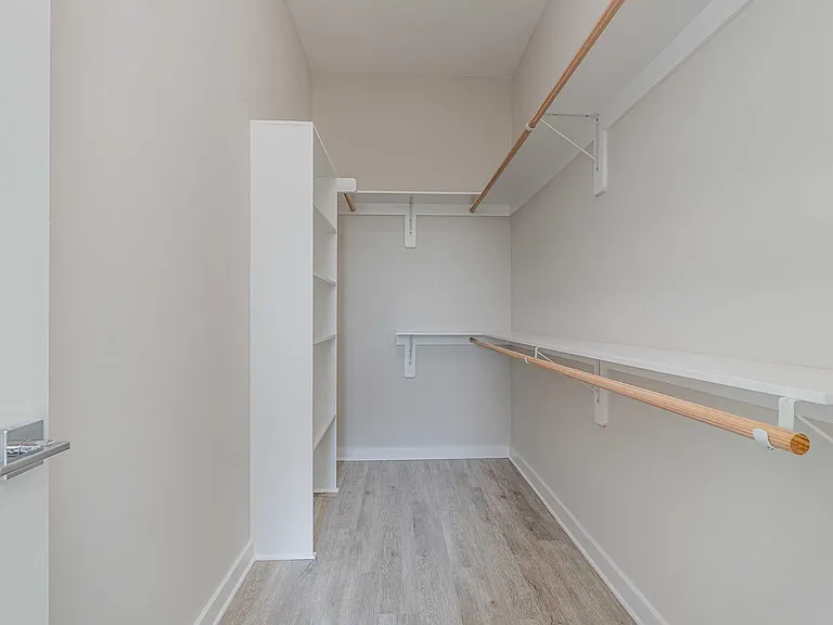 Middle Sound West Apartments — Photo 95