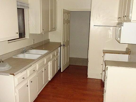 2nd image of 40171 Dixie Dr