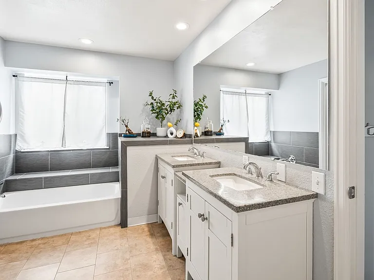 1080 S Yampa St — Photo 25