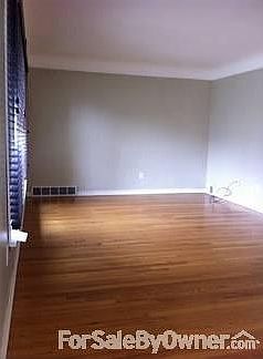 4th image of 1112 E 4th St
