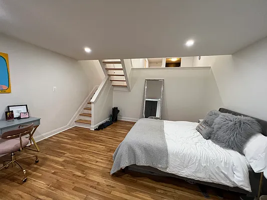 Rented by AZ REALTY NYC LLC | media 12