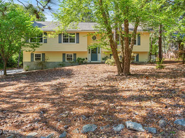 118 Pinecone Court, West End, NC 27376