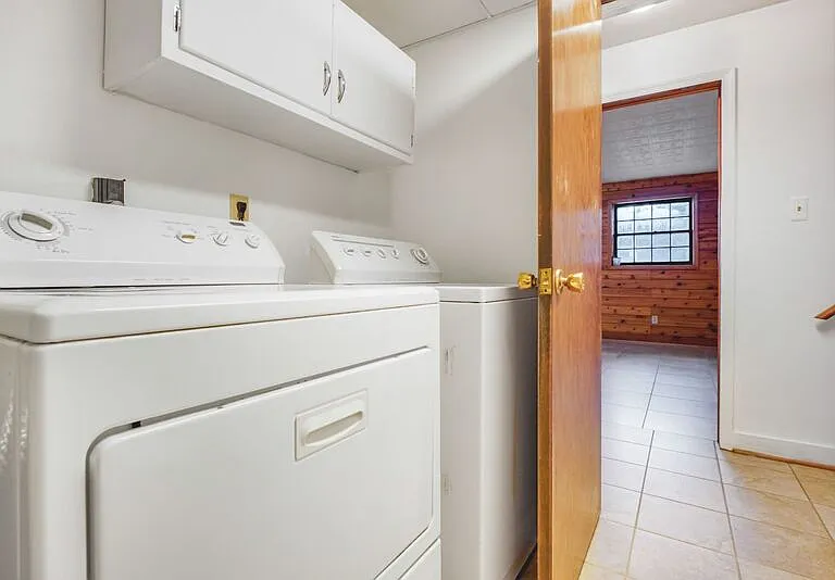 408 Deerwood Dr — Photo 23