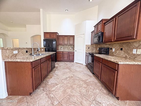 3rd image of 11309 E SABLE Avenue