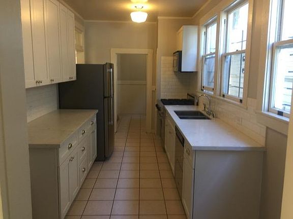 K w/ room for a table