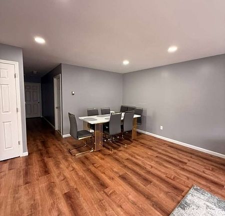 3rd image of 168 Grove St #B