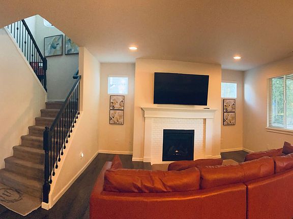 5th image of 9333 Balata Ct NE
