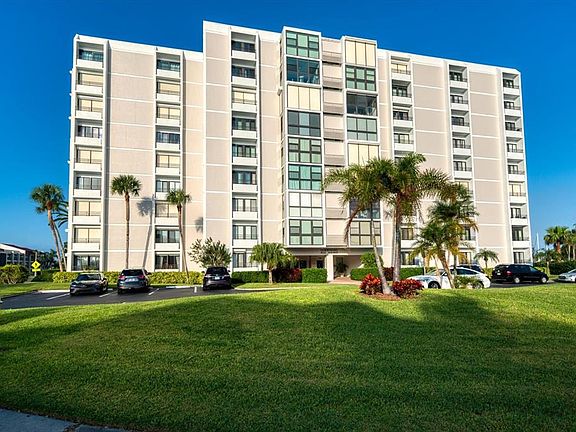 2nd image of 855 Bayway Blvd APT 804