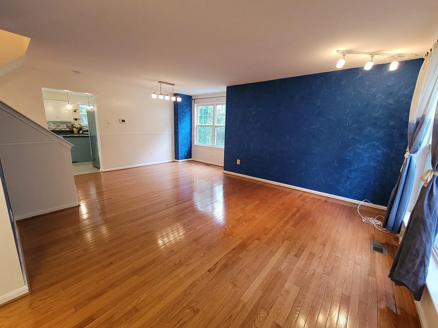 14 Brampton Ct — Photo 2