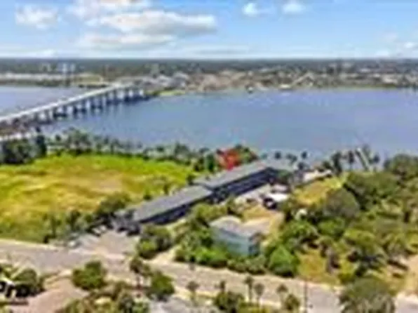 900 S Peninsula Dr, Daytona Beach, FL 32118