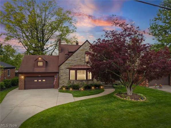 4350 Wooster Rd, Fairview Park, OH 44126