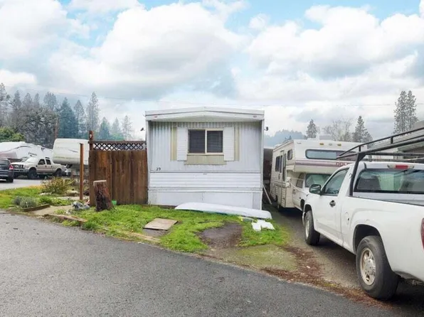 7001 Rogue River Hwy Space 29, Grants Pass, OR 97527