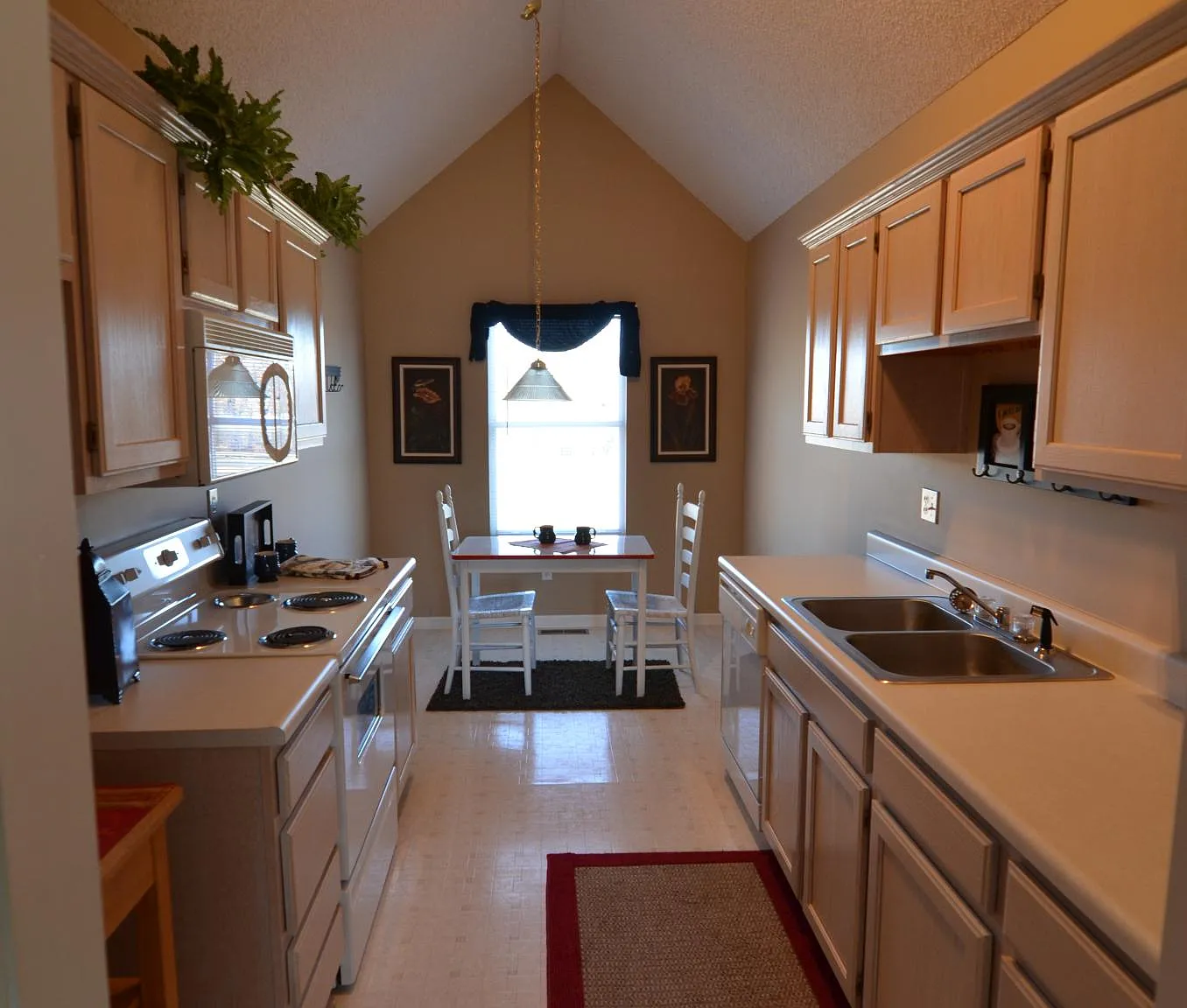 3 bed, 2.5 bath, 1646 sqft, $1,695 — Photo 4