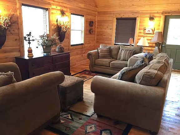 3rd image of 361 Smith Rd