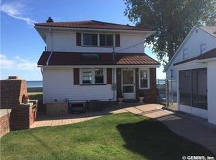 3356 Edgemere Dr, Rochester, NY 14612