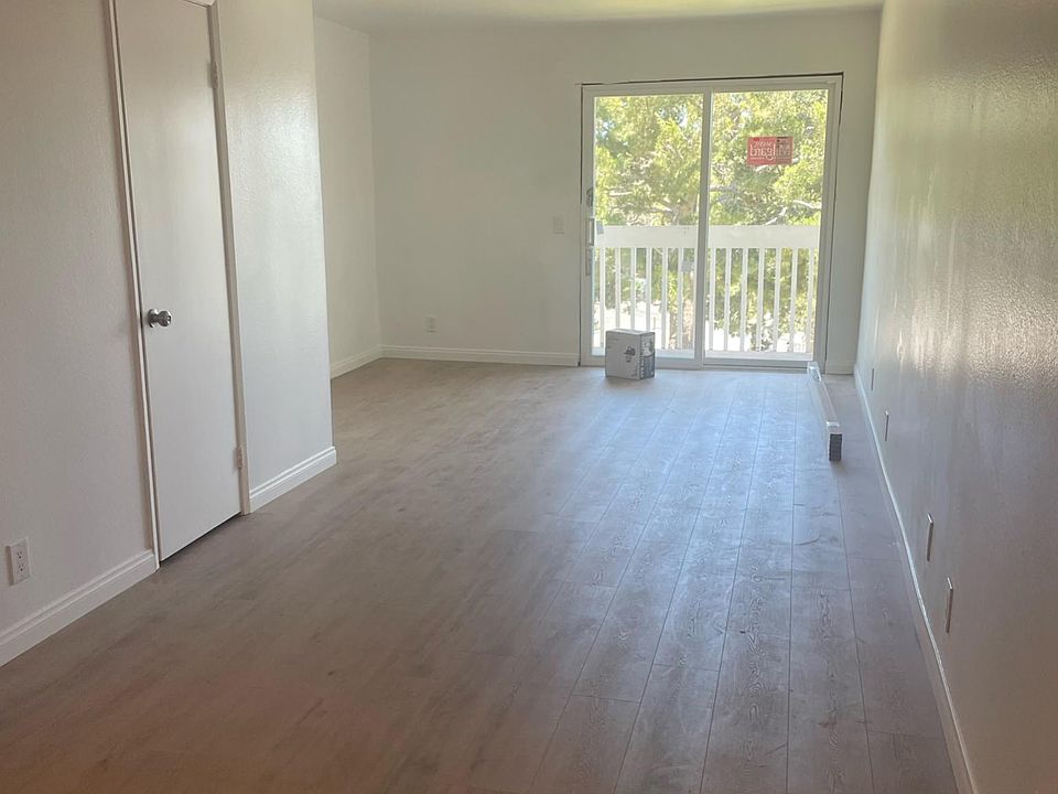 1st image of 219 S Ventura Rd #219