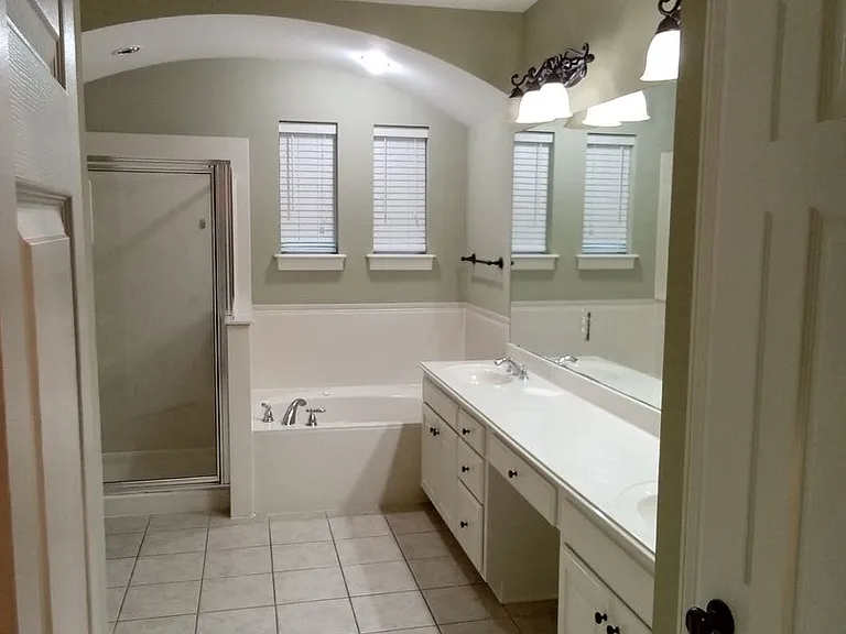 210 Captain Hm Shreve Blvd — Photo 16