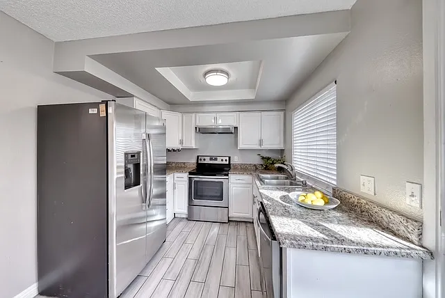 2 bed, 928 sqft, $1,550 — Photo 3
