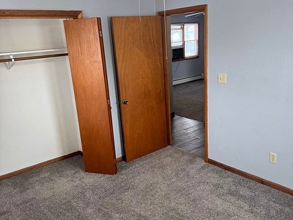 3rd image of 211 E Church St #3