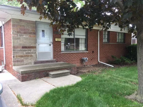 24522 Cottage Ln, Warren, MI 48089