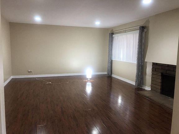 2nd image of 746 Scripps Dr