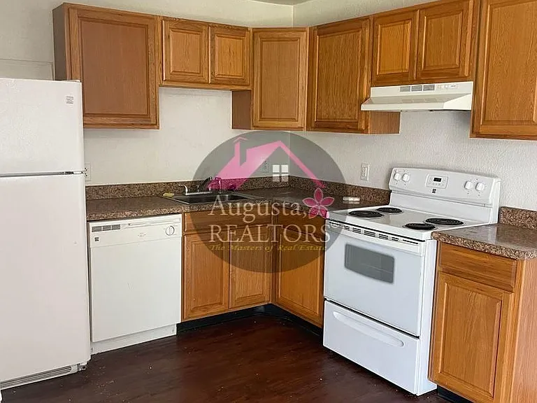 1617 S 14th St #B — Photo 2