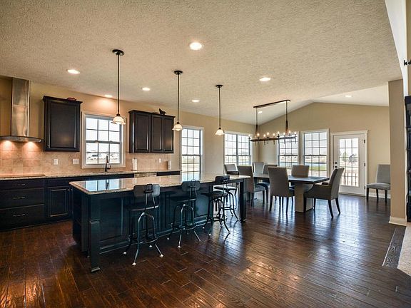 3rd image of 5693 Barronsmore Way N