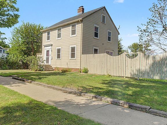 2nd image of 608 9th St