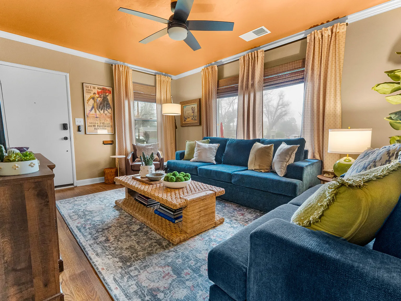 2 bed, 1018 sqft, $1,975 — Photo 3