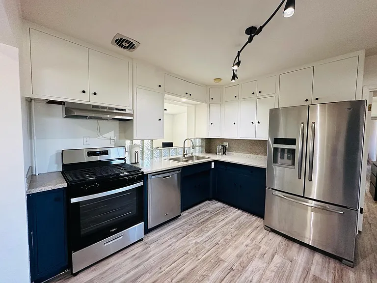 3010 E Copper St — Photo 6