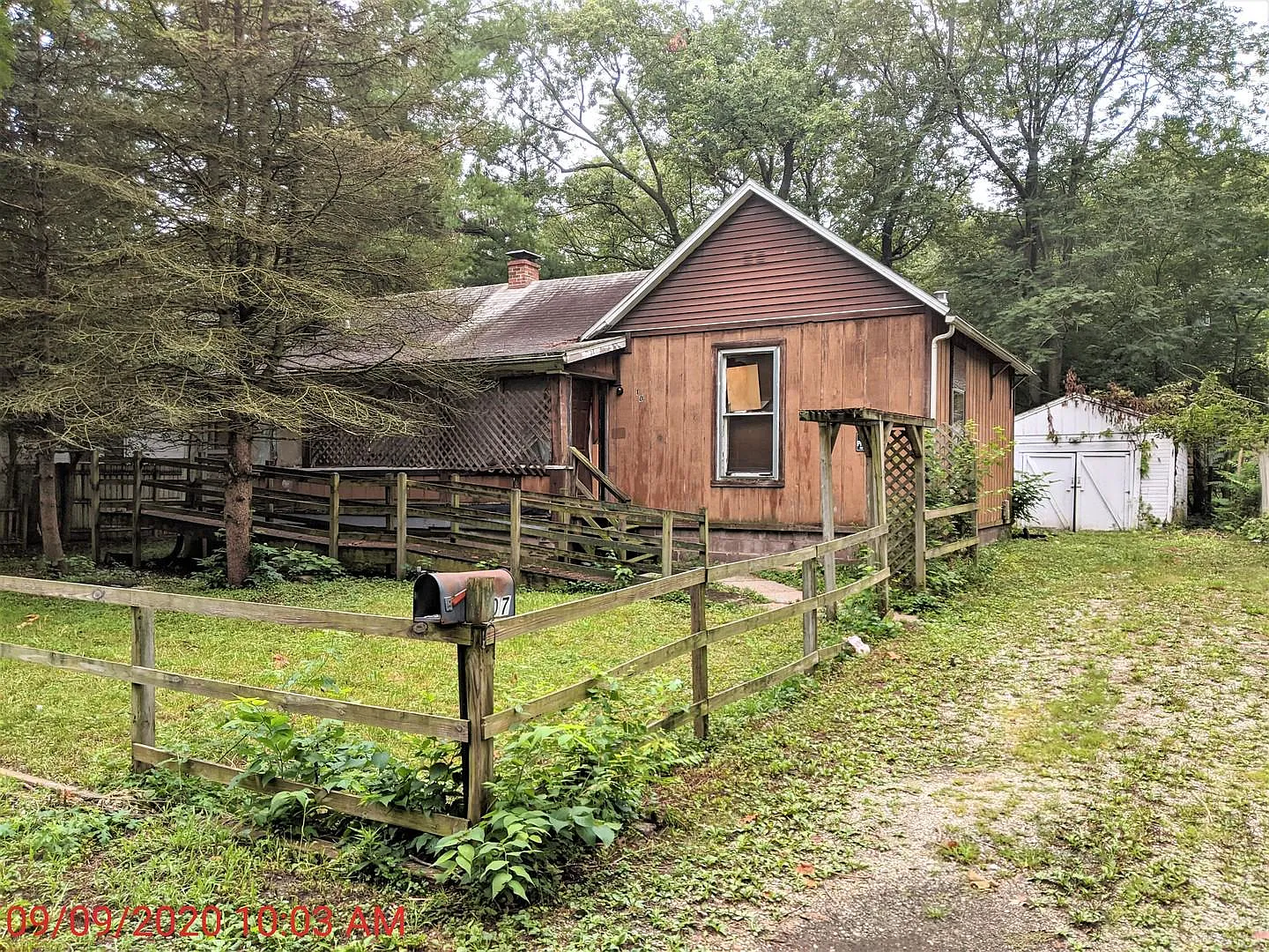 107 Brady Ln photo 1