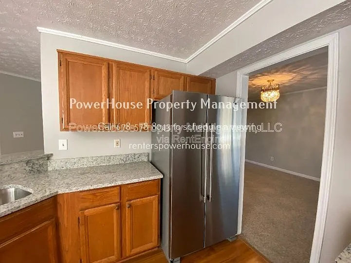 Building Photo - 605 Suwanee Lakes Cir