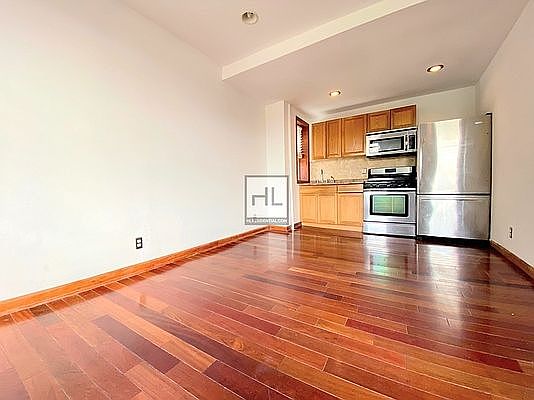 4th image of 565 Union St #1J
