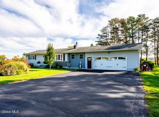 102 Johnson Rd, Mechanicville, NY 12118