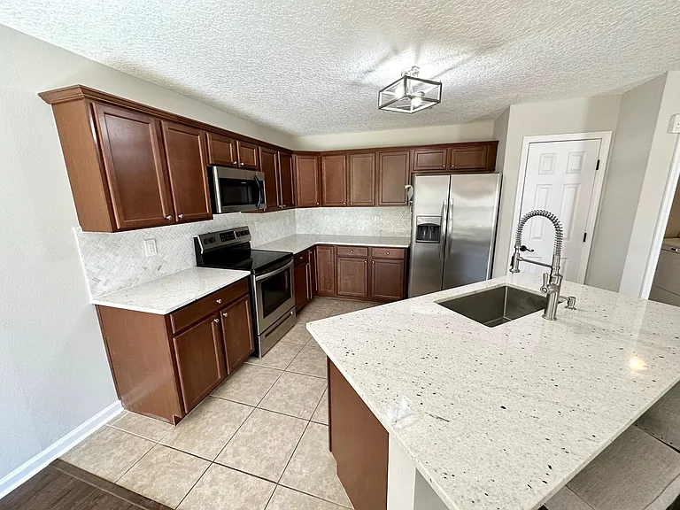 1760 Lake Shore Blvd — Photo 20
