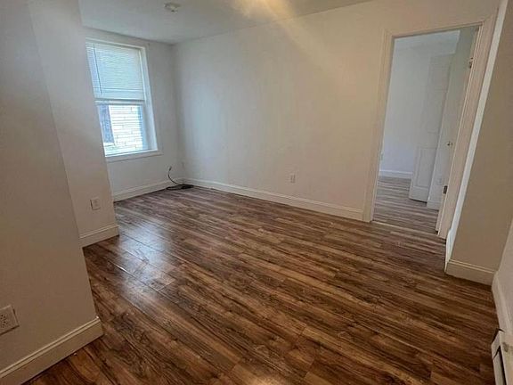 4th image of 3240 N 20th St Floor 2