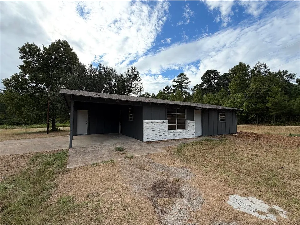 301 Alan St