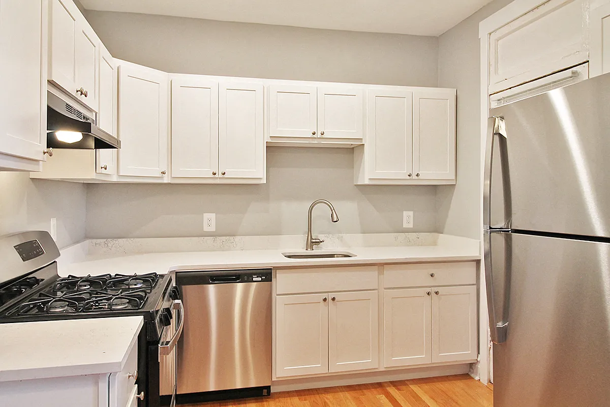 1348-1352 N. Austin Blvd. and 7-9 Greenfield St. — Photo 1