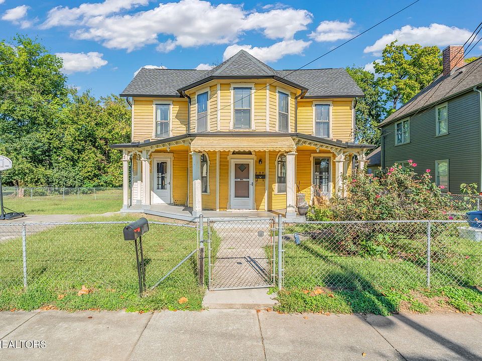 1st image of 209 Deaderick Ave