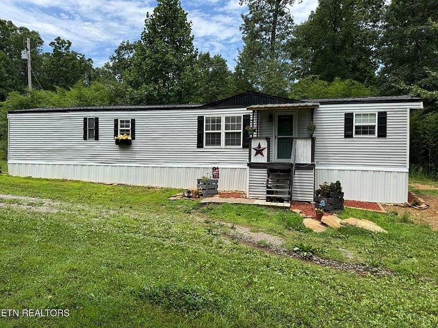 1st image of 420 Oneida Ln