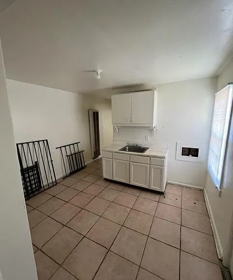 1401 Effie Rd — Photo 3
