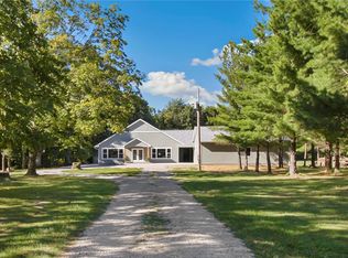 15111 E County Road 420n, Charleston, IL 61920