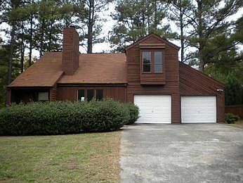 2nd image of 2423 Lorrie Dr