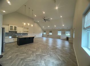 585 NW 500th Rd, Clinton, MO 64735