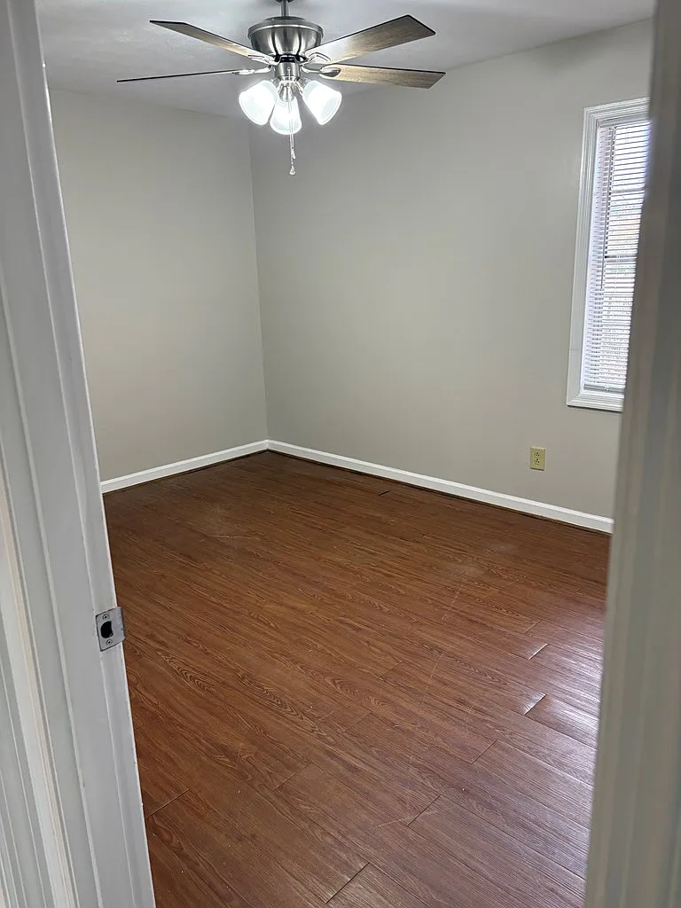 2 bed, 1780 sqft, $950 — Photo 3