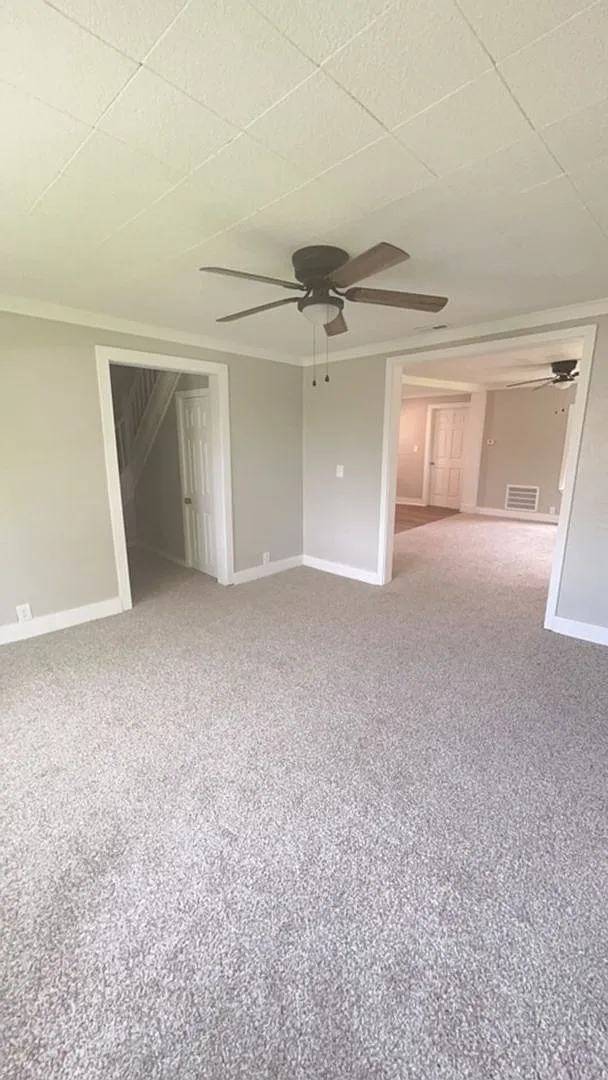 For Rent: 2918 S Jefferson St. Fully Renovated Spacious 3 Bedroom 1.5 Bath Home! — Photo 3