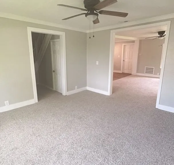2918 S Jefferson St — Photo 3