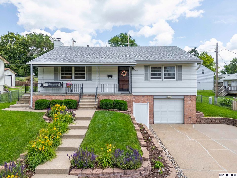 1st image of 7219 Park Crest Dr