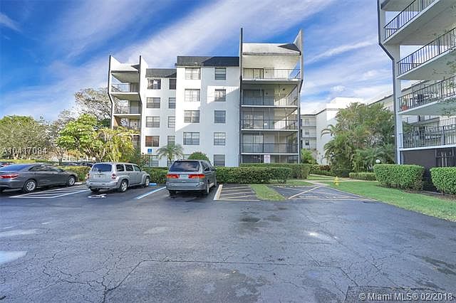 1st image of 6190 Woodlands Blvd APT 301